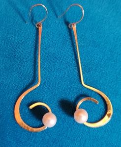 GOLD SWIRL FAUX PEARL EARRING